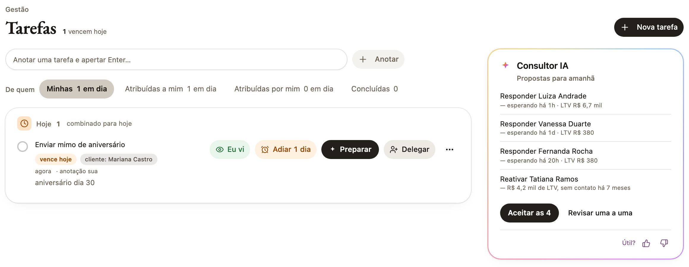 As tarefas do Aurex, com o lembrete de aniversário e as propostas do Consultor IA para amanhã