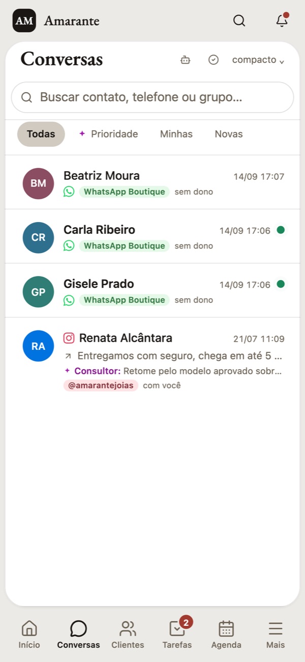 A caixa de conversas do Aurex no celular, com o WhatsApp e o Instagram da loja